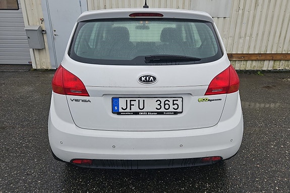 Kia Venga 8 of 15