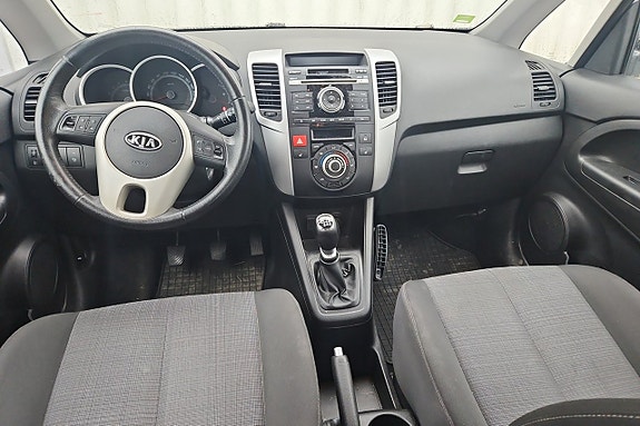 Kia Venga 10 of 15