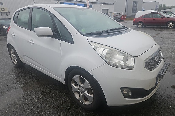 Kia Venga 2 of 15