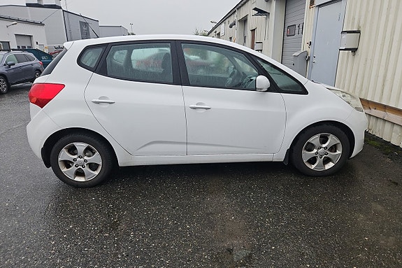 Kia Venga 3 of 15