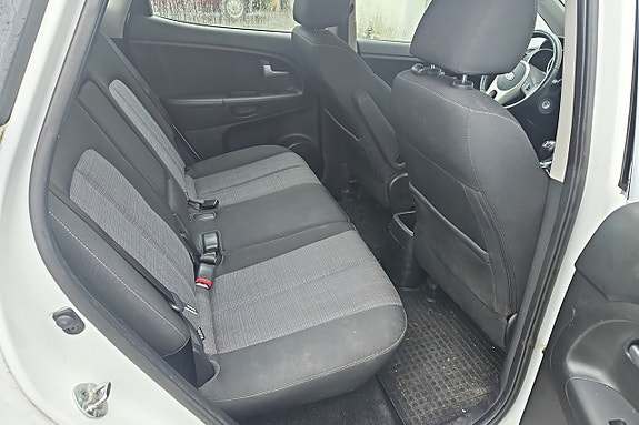 Kia Venga 12 of 15