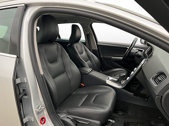 Volvo V60 26 of 30