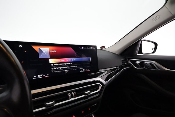 BMW i4 23 of 27