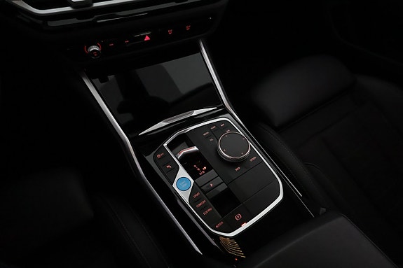 BMW i4 24 of 27