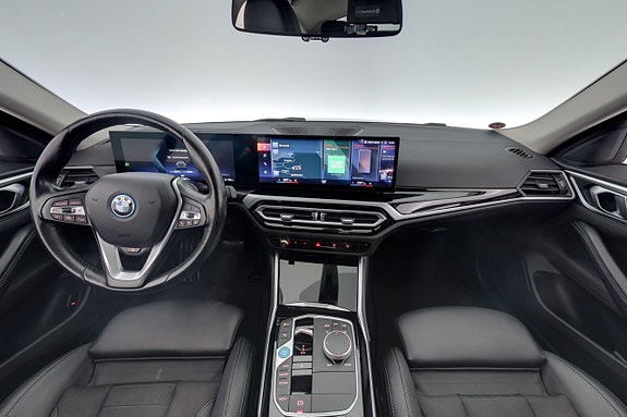 BMW i4 13 of 27
