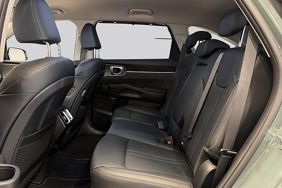 Kia Sorento 9 of 20
