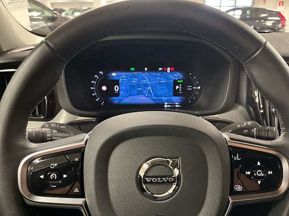 Volvo XC60 11 of 14