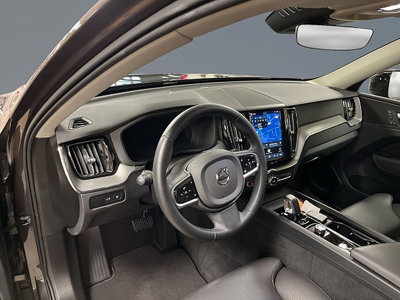 Volvo XC60 5 of 14
