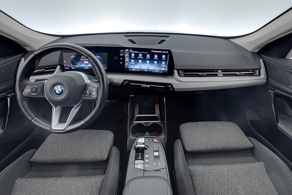 BMW iX1 13 of 29