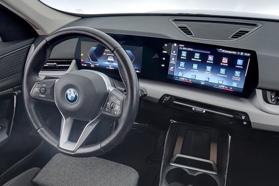 BMW iX1 15 of 29