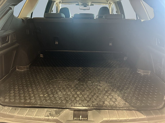 Subaru Outback 12 of 19