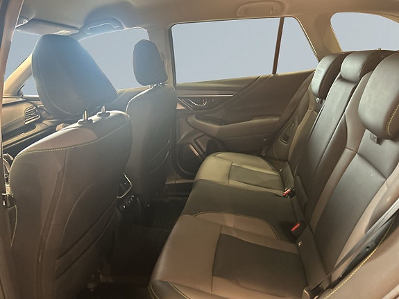 Subaru Outback 13 of 19
