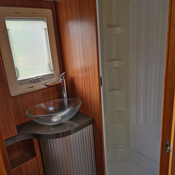 Adria Sonic 700 SL plus 5 of 8