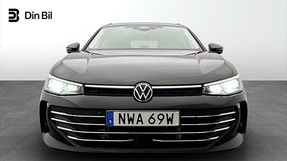 Volkswagen Passat 4 of 19