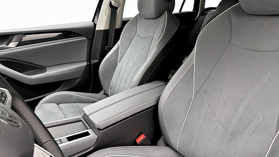 Volkswagen Passat 8 of 19