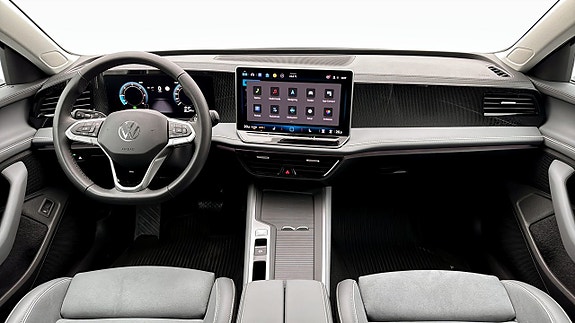 Volkswagen Passat 10 of 19