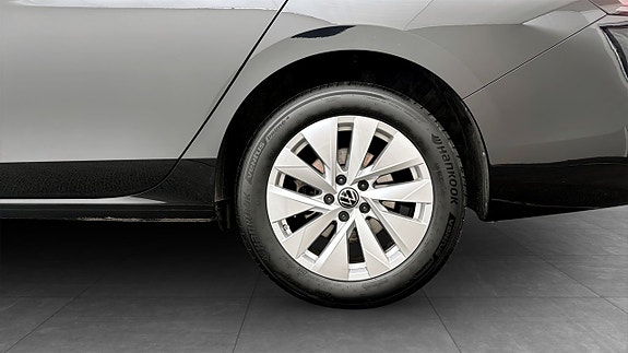 Volkswagen Passat 6 of 19