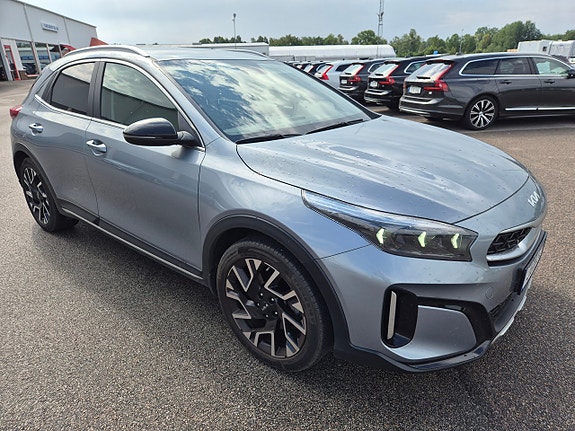 Kia XCeed 2 of 5