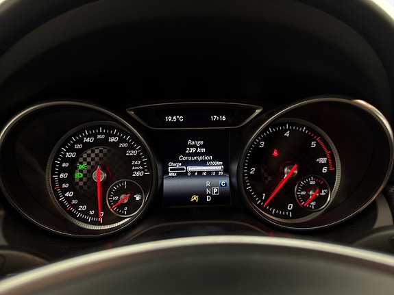 Mercedes-Benz A180 d 18 of 26