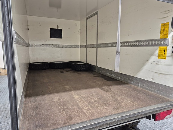 Volkswagen Crafter 8 of 11