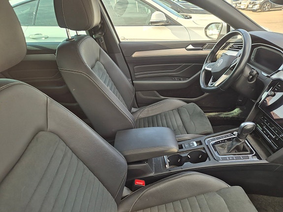 Volkswagen Passat 5 of 5