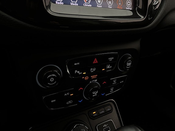Jeep Compass 24 of 30
