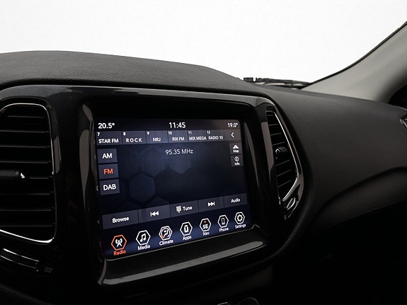 Jeep Compass 18 of 30