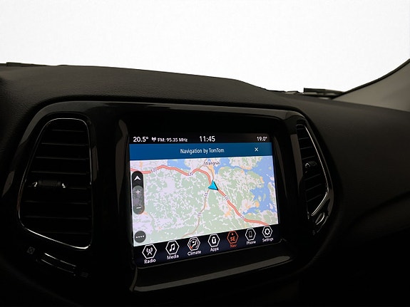 Jeep Compass 21 of 30