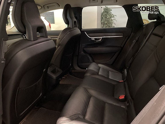 Volvo V90 Cross Country 8 of 20