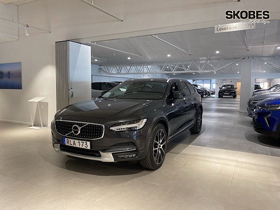 Volvo V90 Cross Country 3 of 20