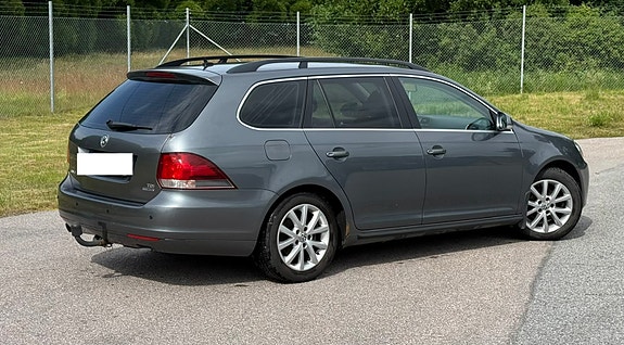 Volkswagen Golf VI 2 of 8