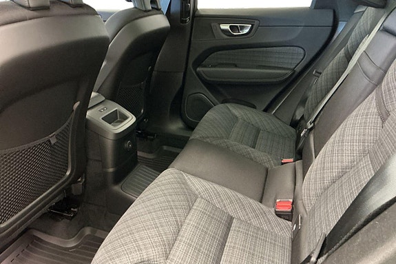 Volvo XC60 19 of 29