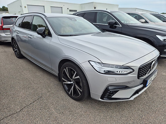 Volvo V90 2 of 4