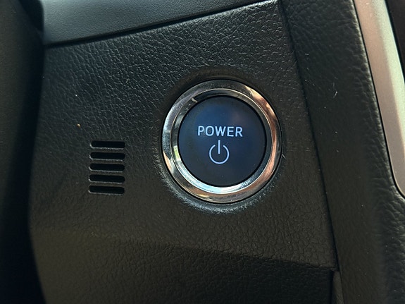 Toyota Auris 27 of 30