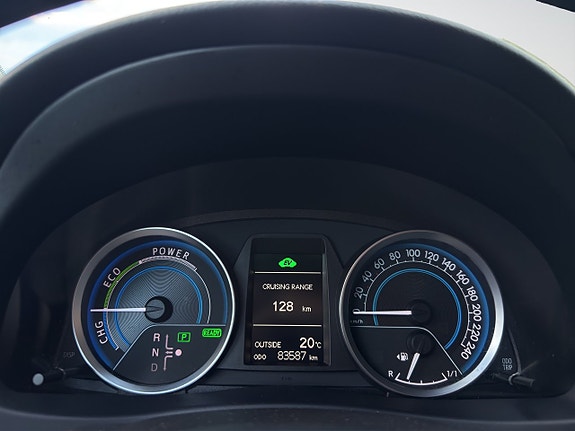 Toyota Auris 22 of 30