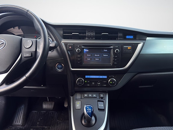 Toyota Auris 23 of 30
