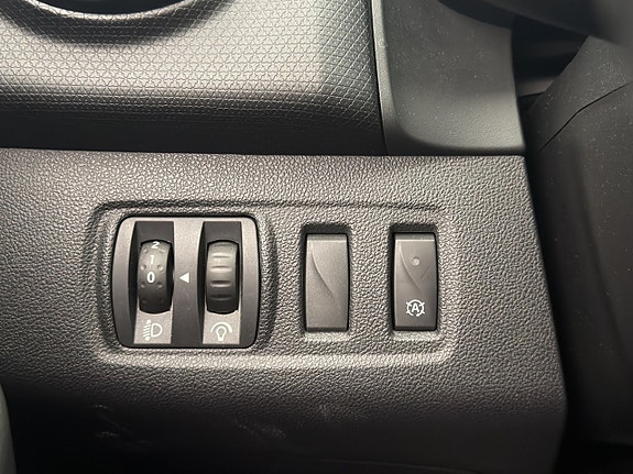 Renault Clio 30 of 30
