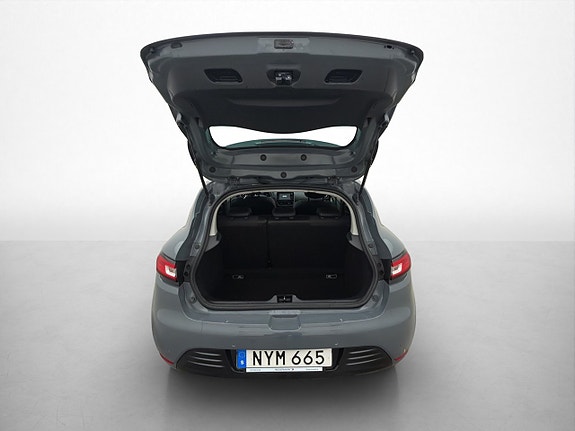 Renault Clio 16 of 30