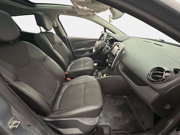 Renault Clio 14 of 30