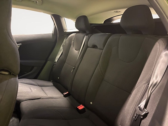 Volvo V40 14 of 23