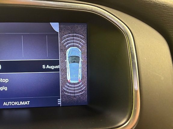 Volvo V40 17 of 23