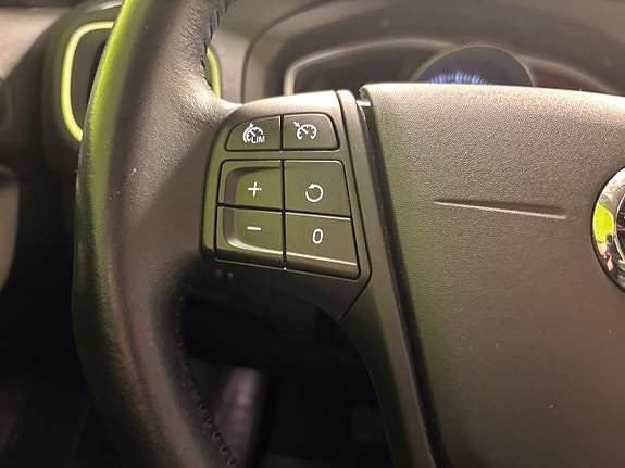 Volvo V40 20 of 23