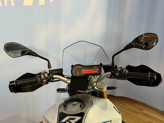 BMW R1200R 7 of 8