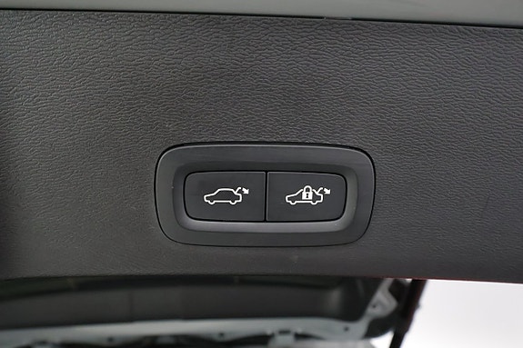 Volvo EX40 28 of 28