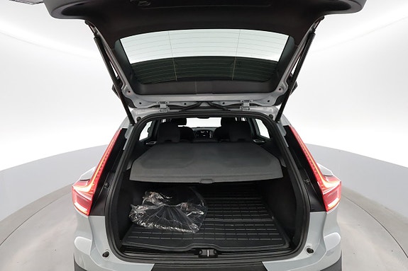 Volvo EX40 27 of 28