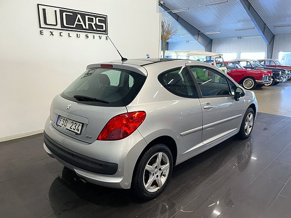 Peugeot 207 3 of 14