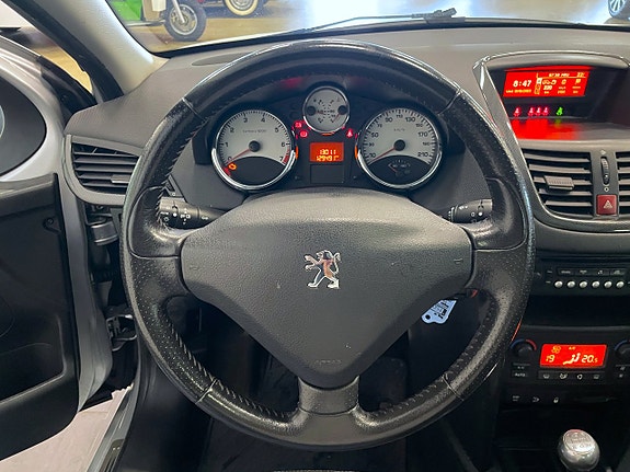 Peugeot 207 11 of 14
