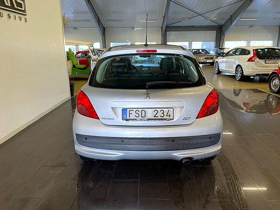 Peugeot 207 4 of 14