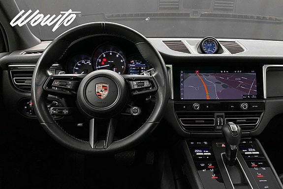 Porsche Macan 22 of 25