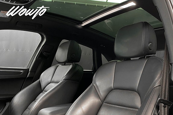 Porsche Macan 13 of 25